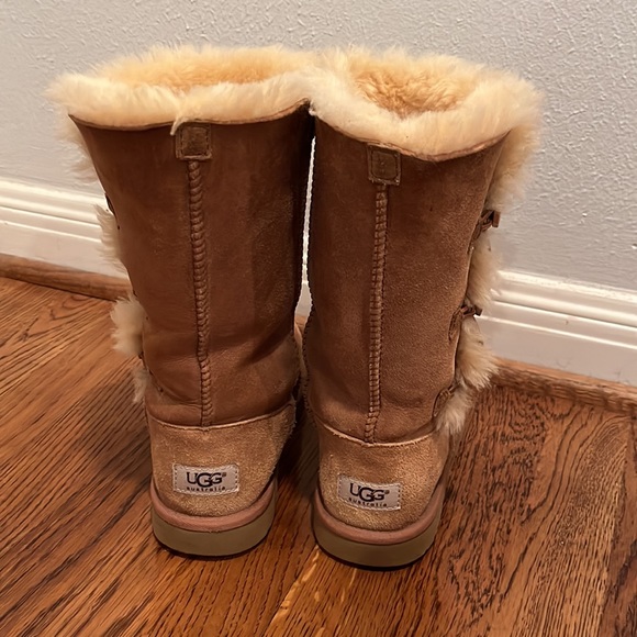 UGG Bailey Button Triplet Boots - Picture 2 of 4